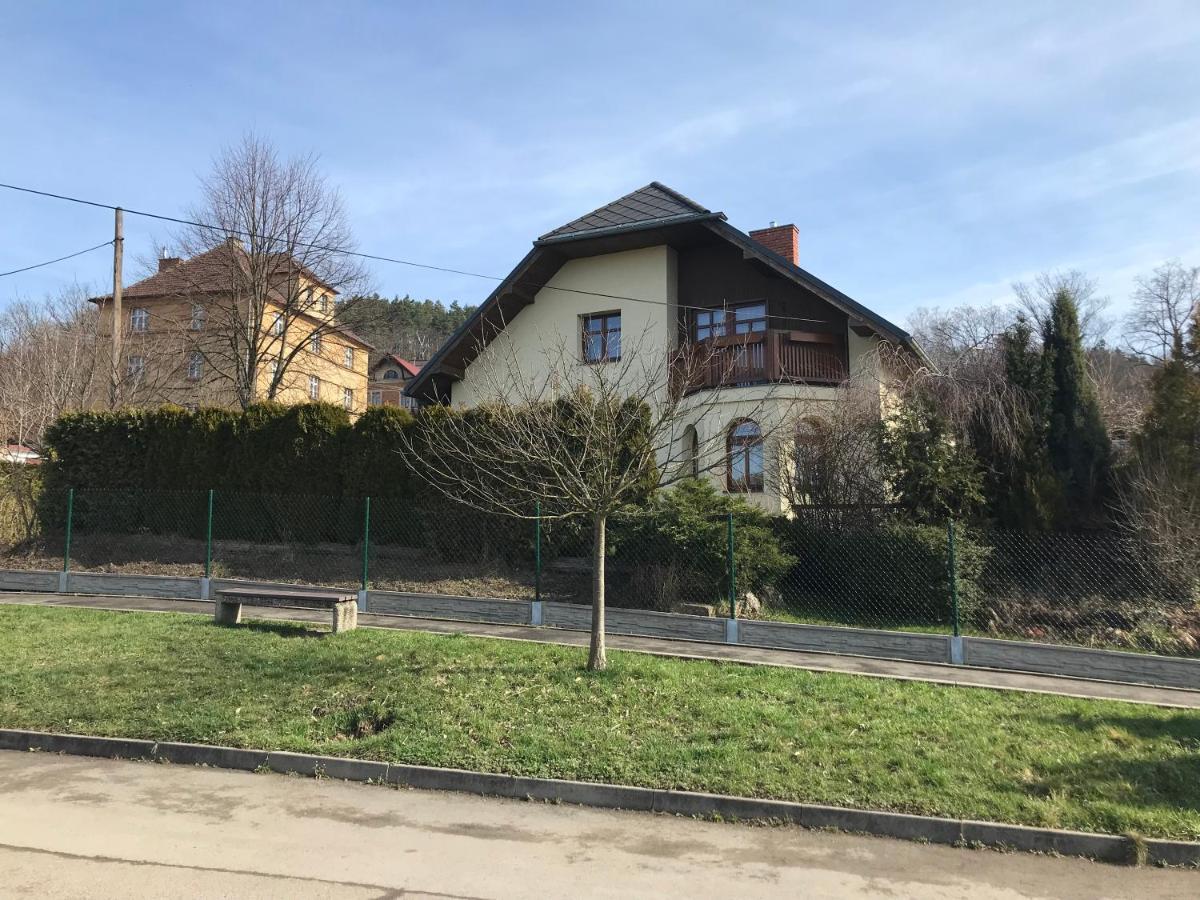 Villa Dum U Koupaliste à Česká Kamenice Extérieur photo